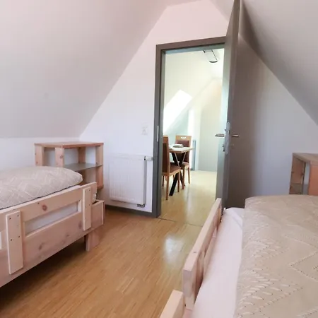 Papa Aparthotel 3*